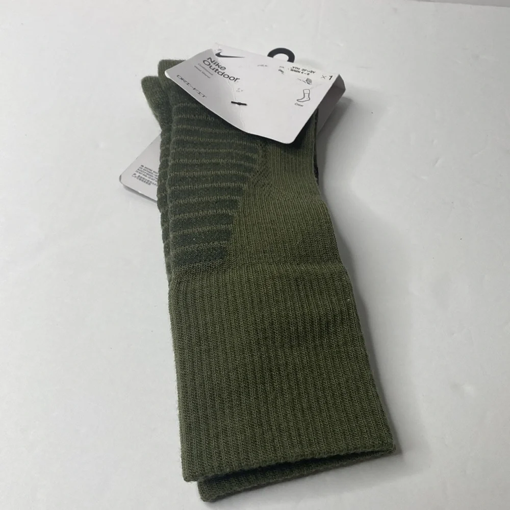 Nike Outdoor Cush Crew Socks
